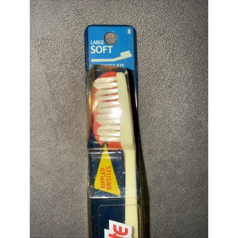 Vintage 1992‎ Crest Complete Large Soft Angled Tooth Brush Rippled Bristles